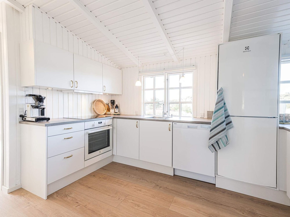 5 Person Holiday Home in Henne
