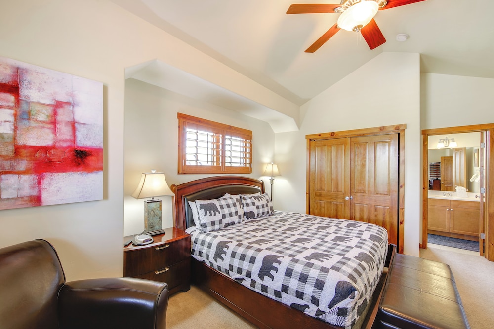 Grand Elk Golf Club On-site: Mtn-view Home w/ Deck