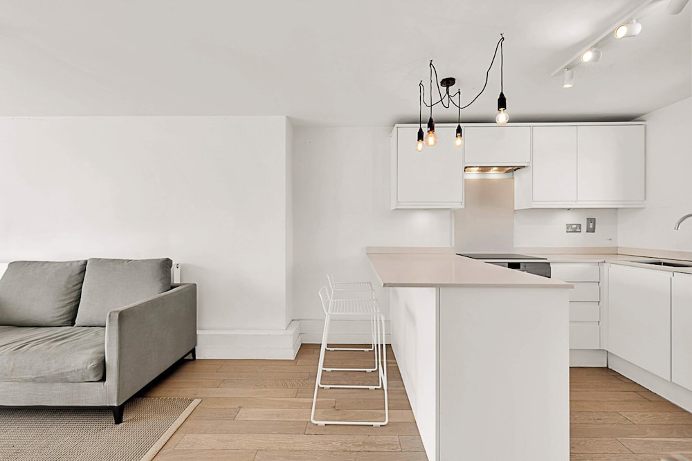 Chic Belgravia Apartment