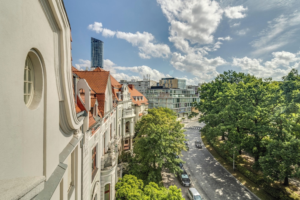 RentPlanet - Powstańców Śląskich view 5