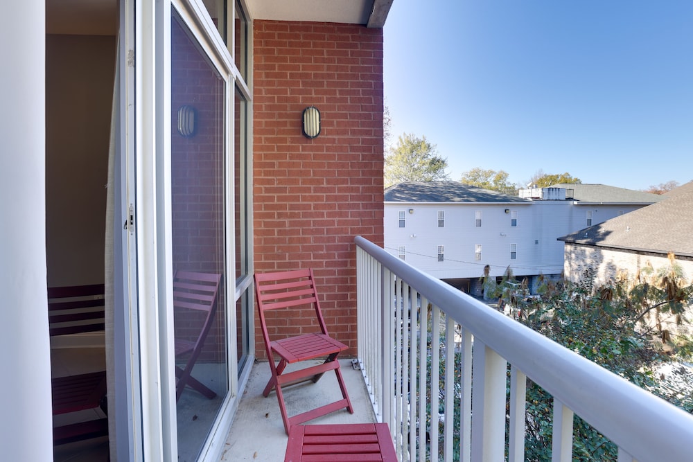 Tuscaloosa Condo: Steps to Bryant-denny Stadium! view 4