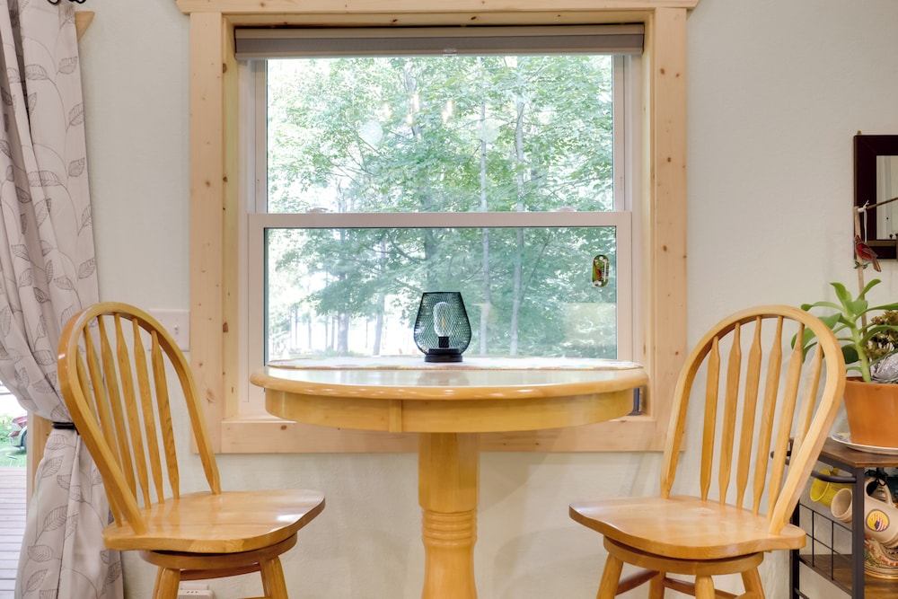 Paddle, Play & Relax: Home w/ Pioneer Lake Access!
