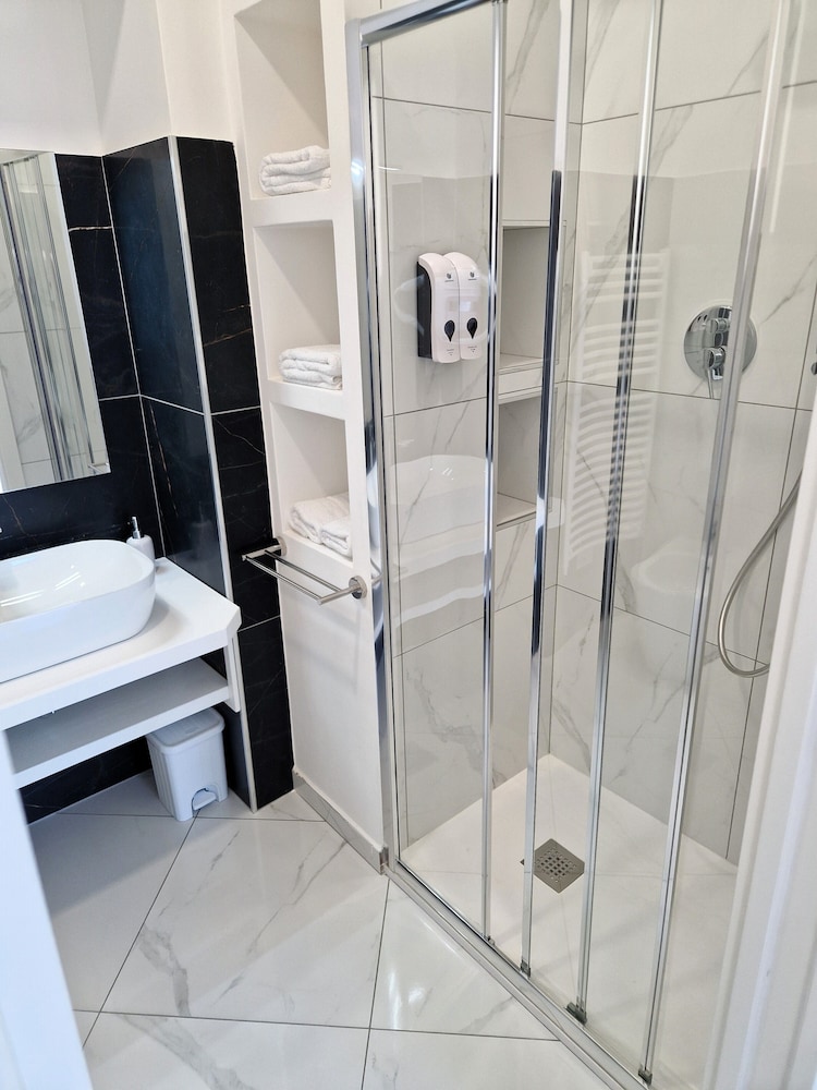 Al 211 Rooms