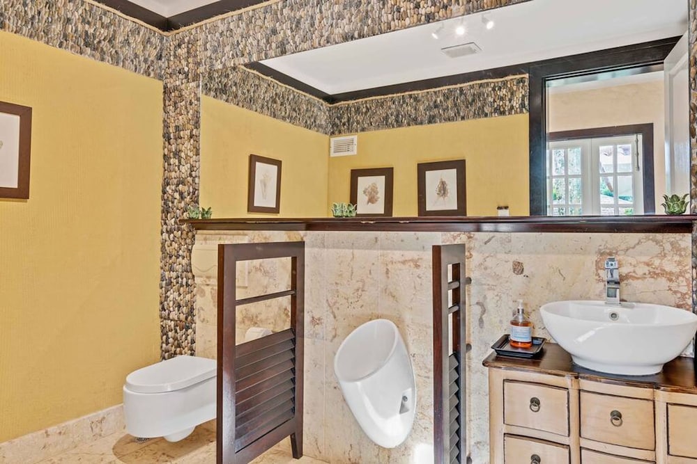 Sophisticated Villas With Private Pools and Staff