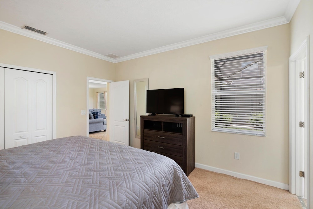 Paradise Palms Resort 5 Bedroom Home with Spa 5 Home