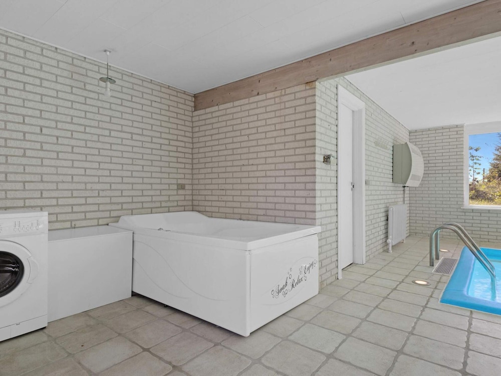 Spacious Pool House - By Traum Ferienwohnungen