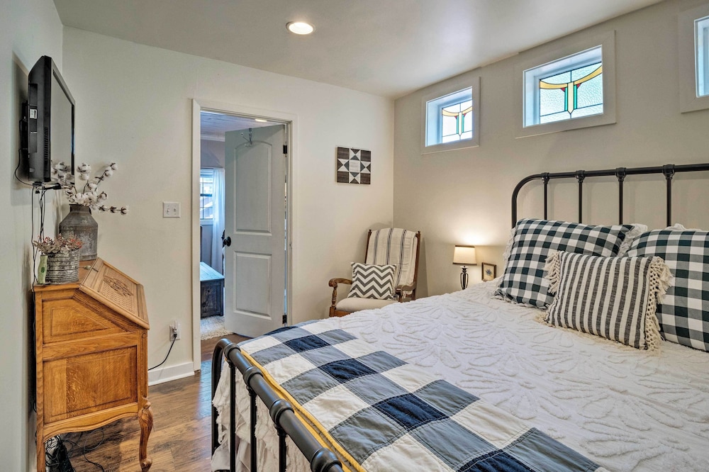 Charming Lake Travis Cottage 20mi to Dtwn Austin - Property Image 21
