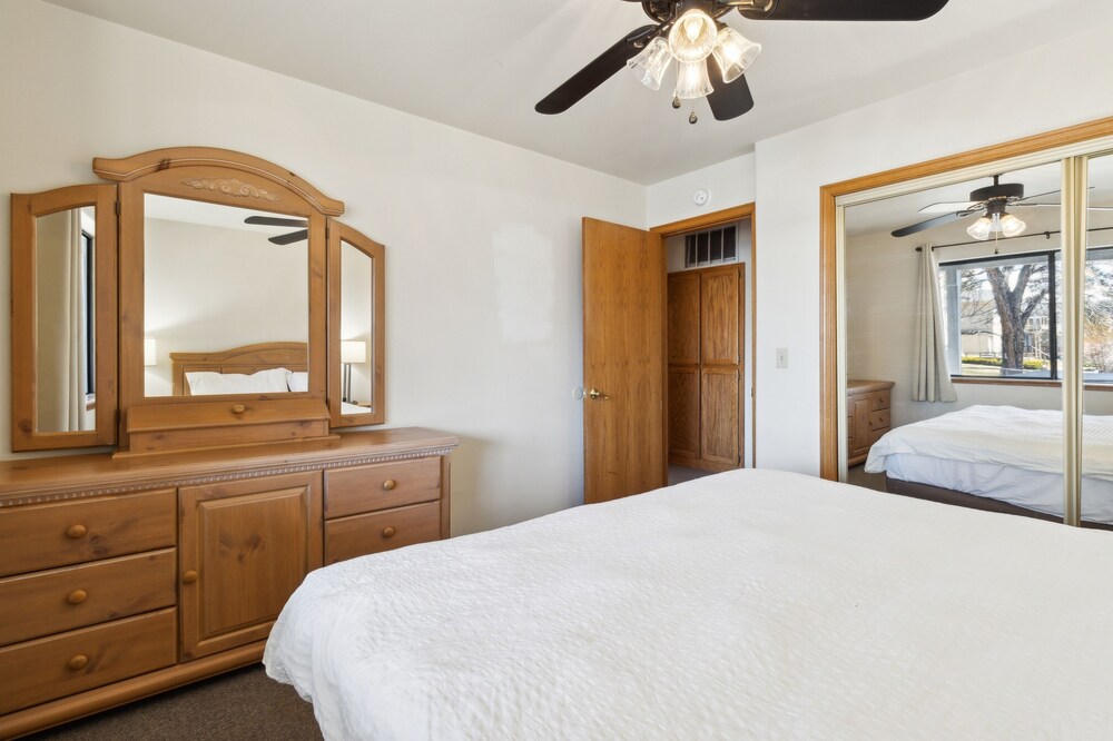 Tranquil Tahoe Retreat With Hot Tub 3 Bedroom Home by RedAwning