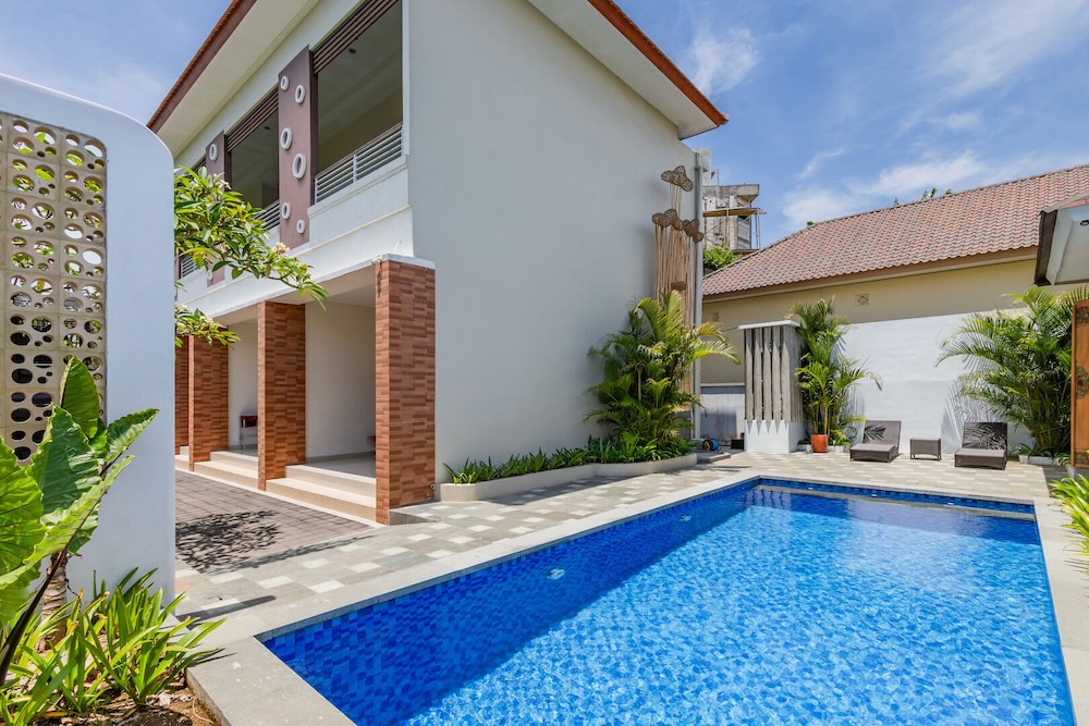 Kubu Deandari Guest House