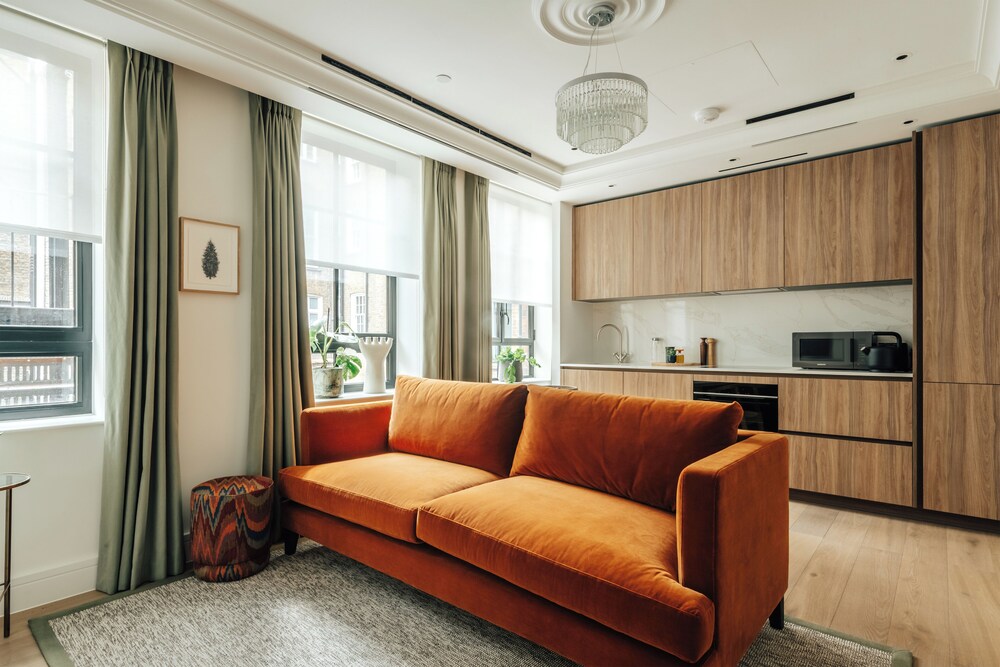 Claridge House by SLO