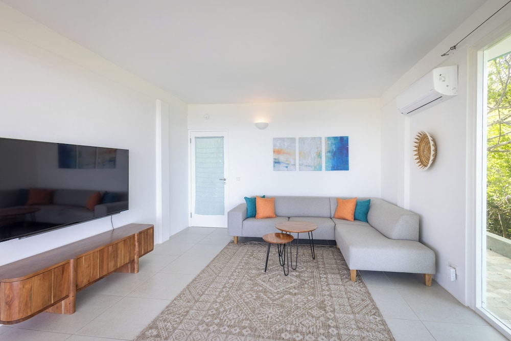 Coral Estate Holidays