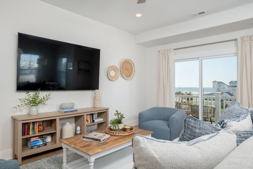 Salty Dalty & Three Buoys 3 Bedroom Townhouse