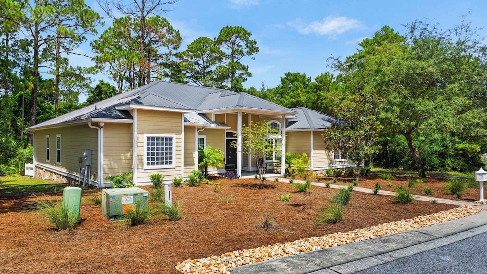 Seacrest 4BR w/ Private Heated Pool + Beach Access & Dolphin Cruise Ticket!