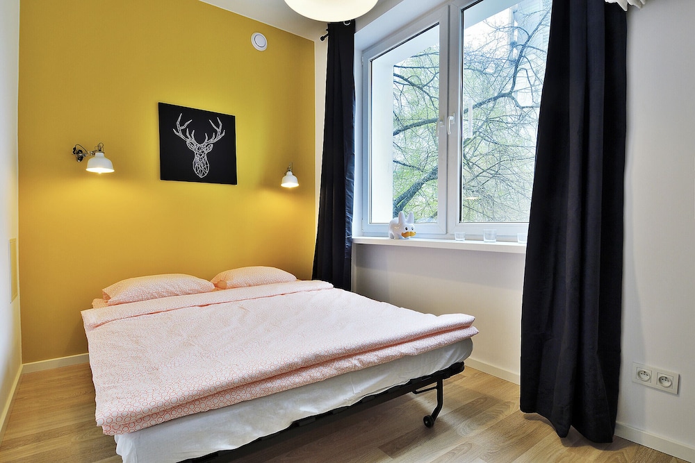 Apartment Plac Dabrowskiego 7 view 2