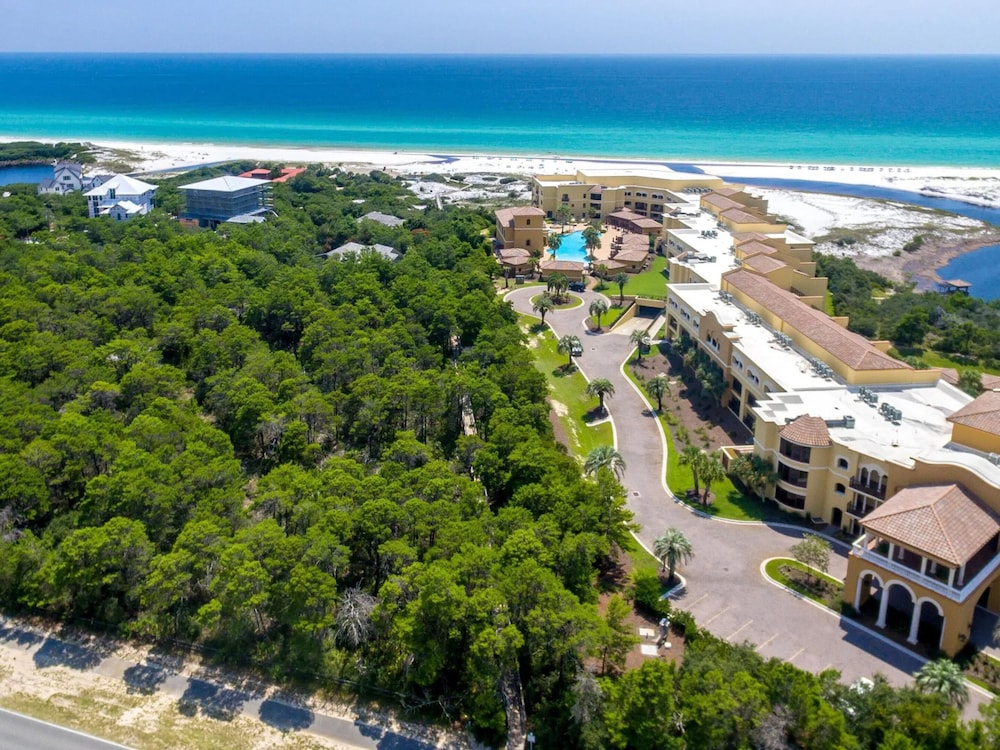 Honeybee by Southern Vacation Rentals