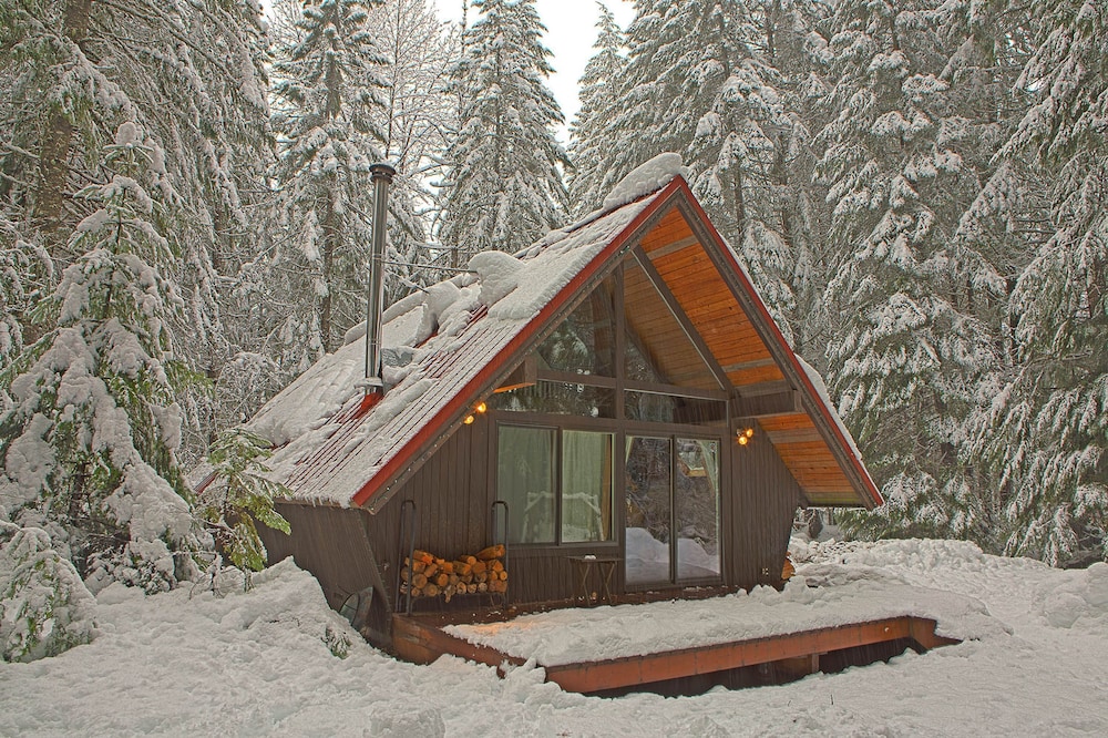 Four Stone Lodge Near Mt Rainier