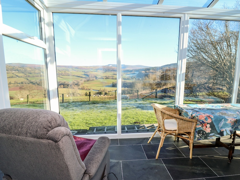 Ty Twmp / Tump Cottage