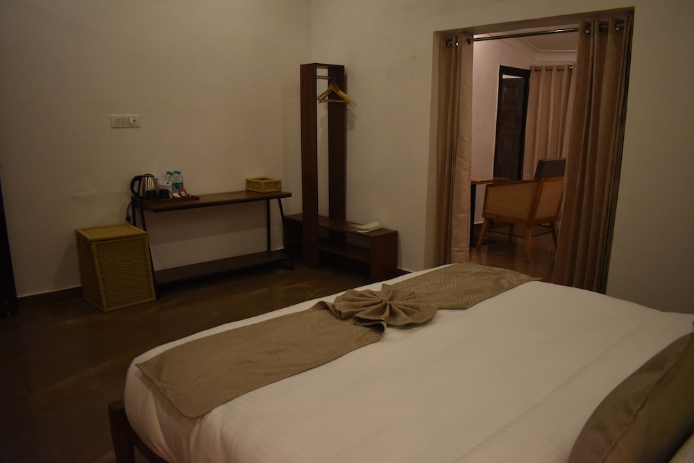 3 Acres Resort