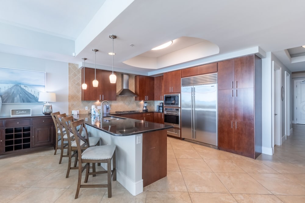 Turquoise Place 1108 D view 3