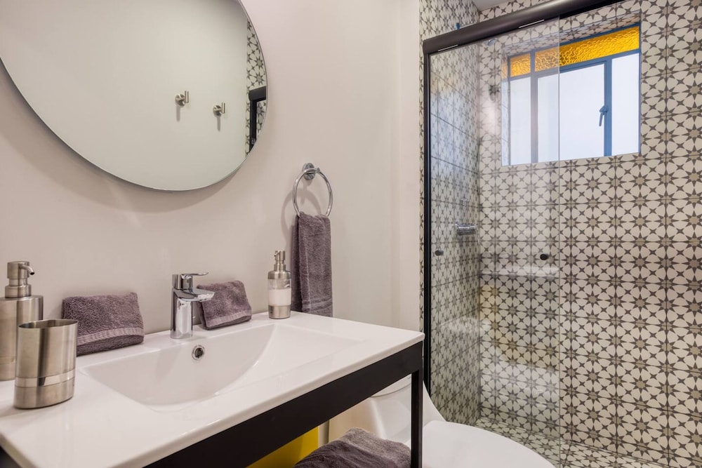 Bright Condesa - Modern 2BR in Mexico photo 5