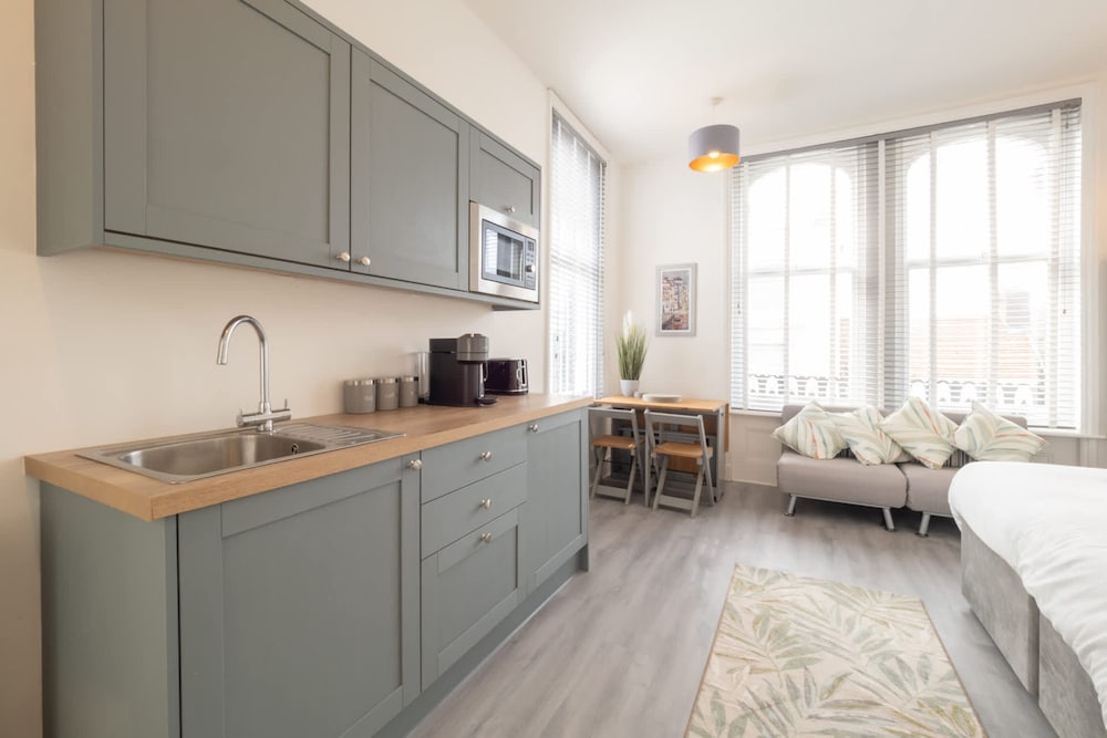 Host Stay Harbour Point