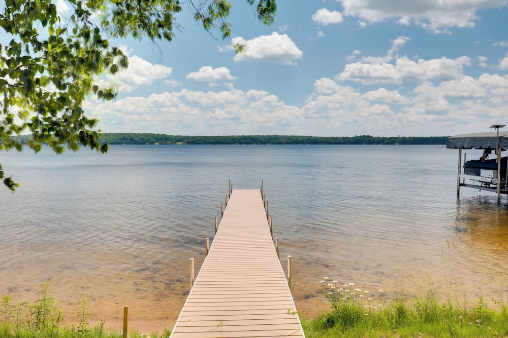 Dock + Views: Wooded Cabin on South Twin Lake