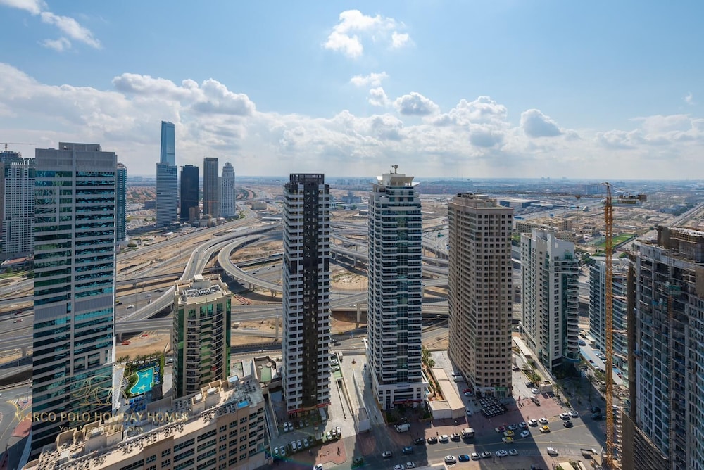Marco Polo - Stunning 2 BR With Marina Views | Huge Pool & Gym
