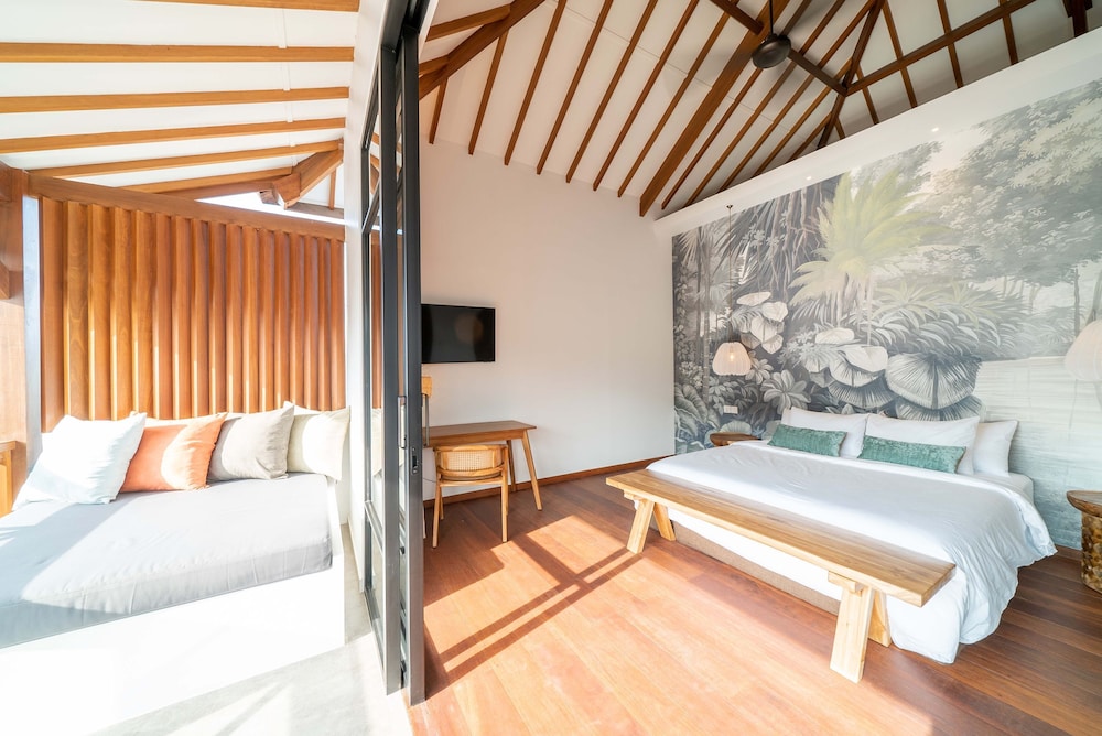 Villa Nusantara 5 by Alfred in Bali - Promo Luxury 4BD Pool Villa Pererenan Beach Caggu