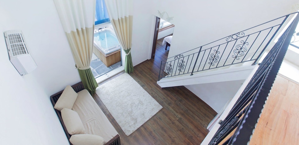 Pool Villa Linderburg