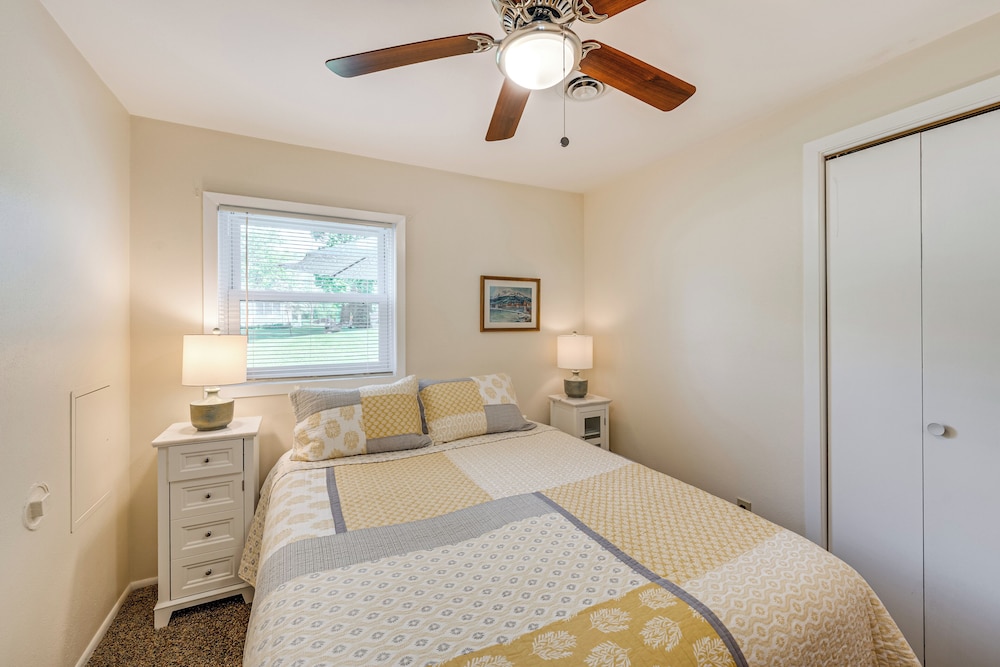 Powers Lake Gem: Peek-a-boo Views & Beach Access