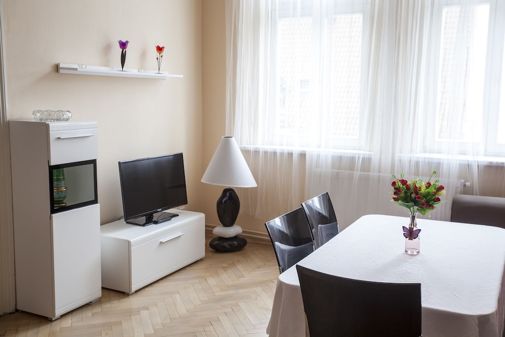 Downtown Apartments Prague