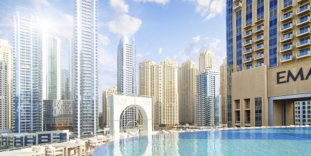 LUX The JW Marina Studio 4
