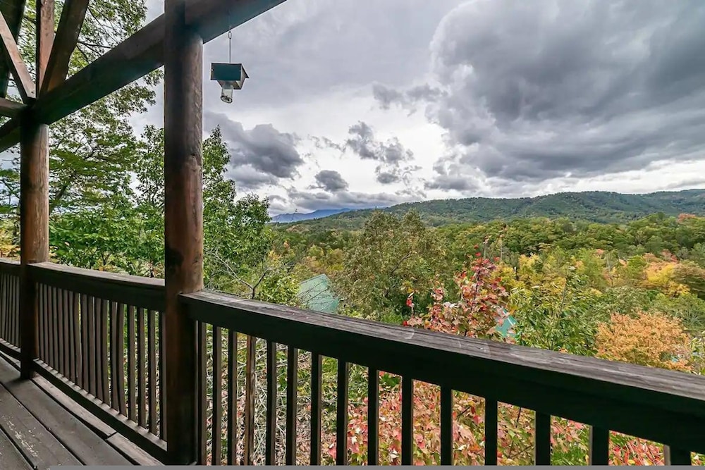 Fabulous View Pool Game Room Hot Tub and More view 3