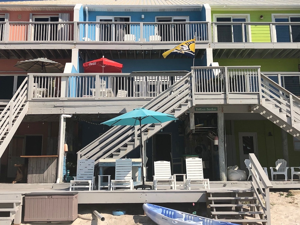 Dotties Sandbar 3 Bedroom Townhouse by Redawning
