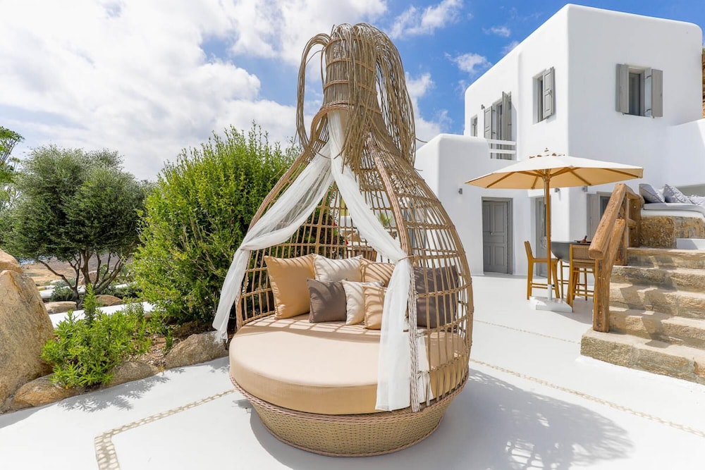 Villa Muse in Mykonos view 4
