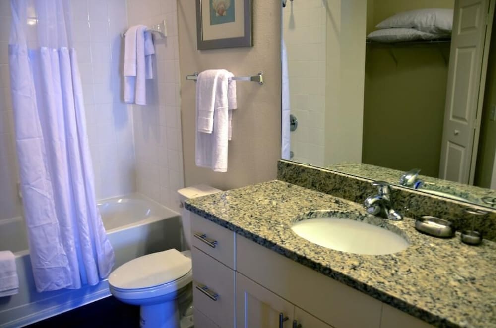 Lucaya 4 Bedrooms 3 Baths Family Friendly Townhome - Image 3