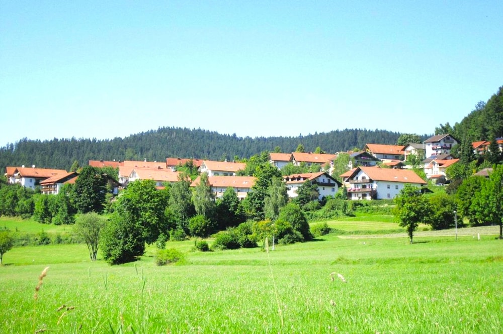 Apartment Near Kurpark Lake