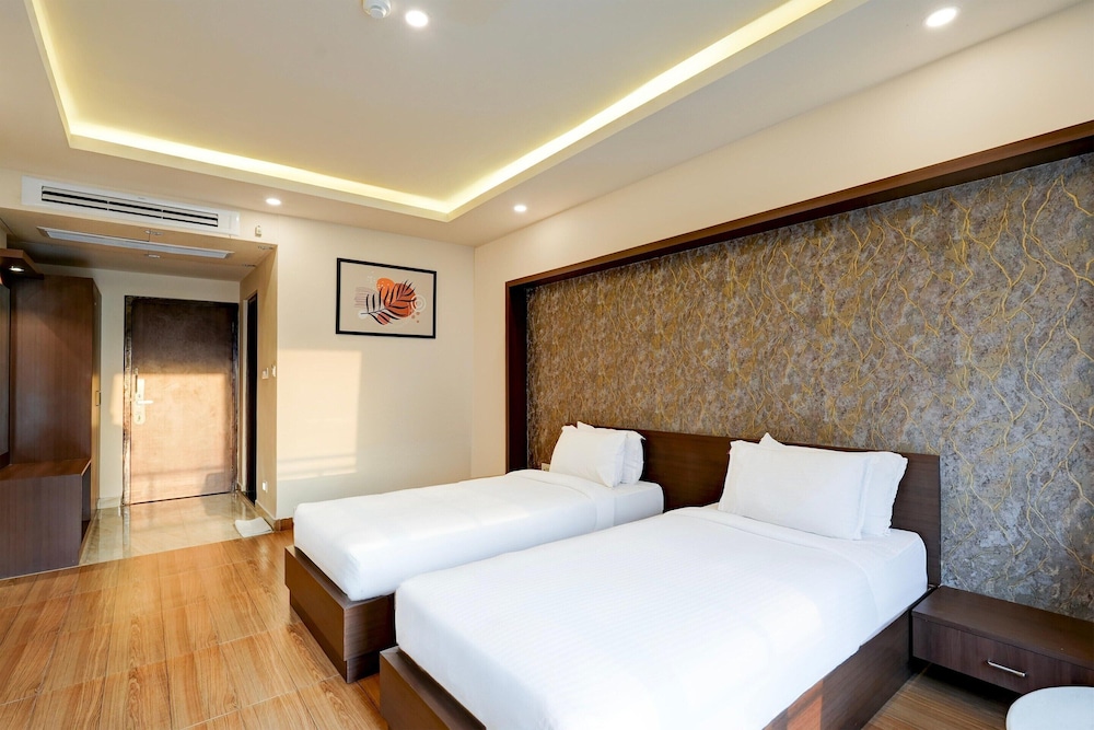 Premium Stays Near Phoenix Mall