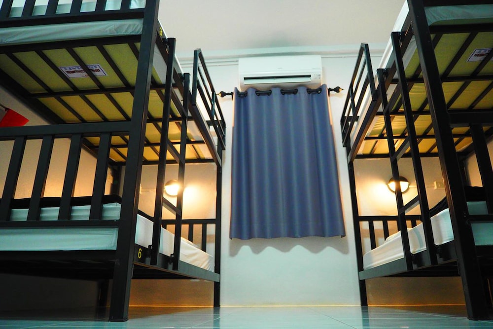 Wayla Hostel - Adults Only