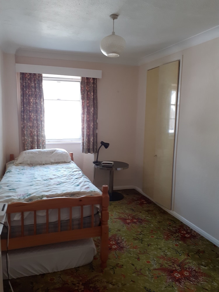 House in Historic Village - Sleeps 6 view 4