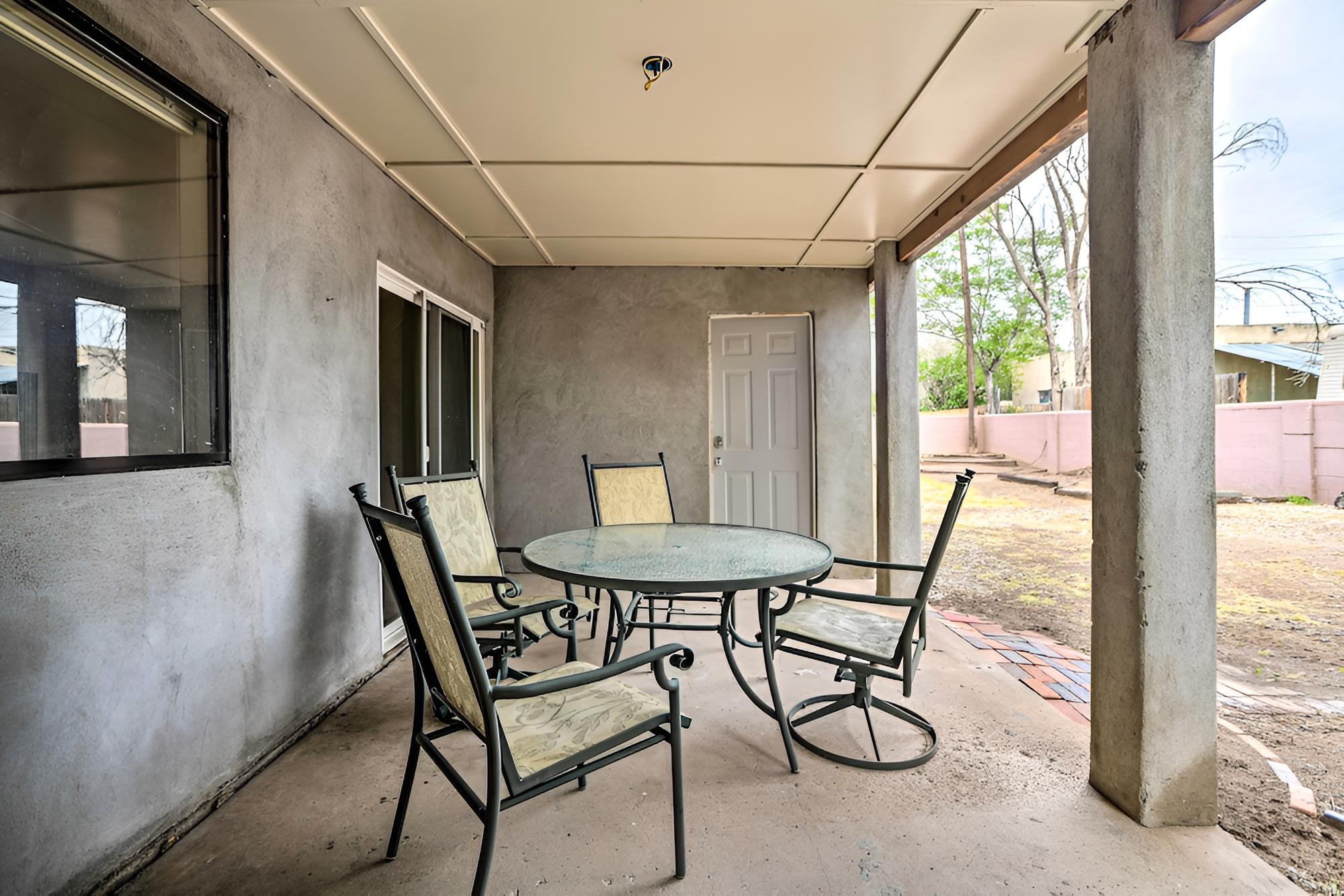 Adobe Albuquerque Home ~ 5 Mi to Old Town! view 2