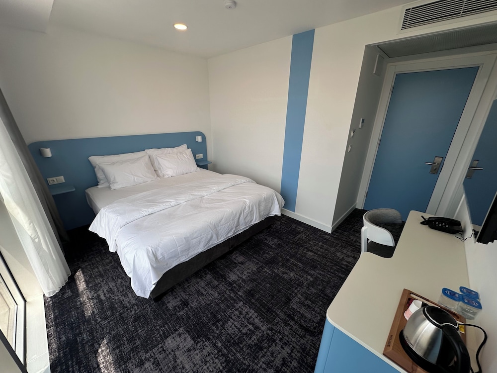 No25 Hotels
