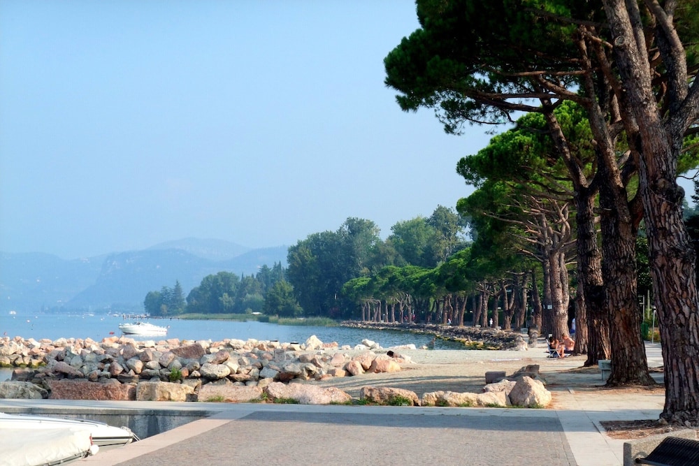 Holiday Home Lazise Near Lake Garda & Pool