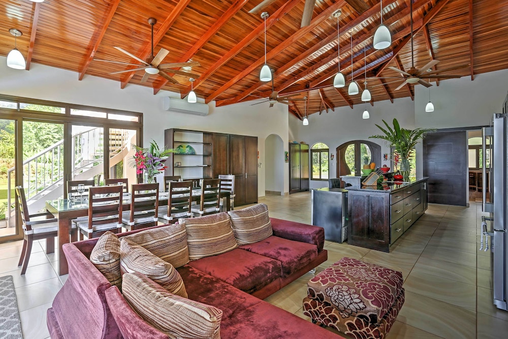 Stunning Casa de la Roca House w/ Infinity Pool!