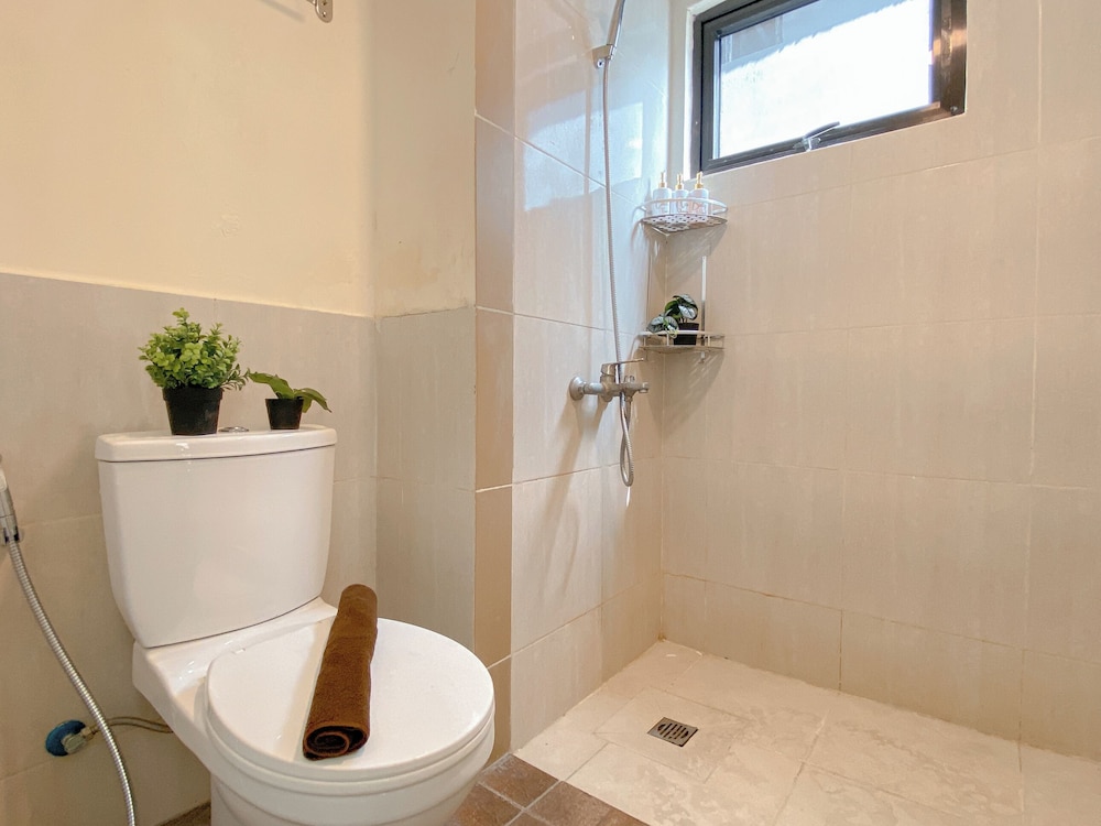 Comfortable 2Br With Extra Room At Meikarta Apartment