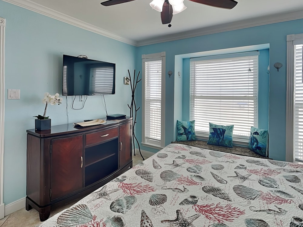Seascape 2112-Dolphin Lair by Ryson Vacation Rentals