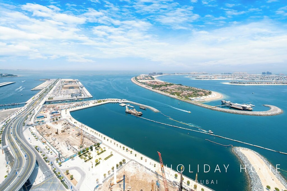LUX The Atlantis Palm View Suite
