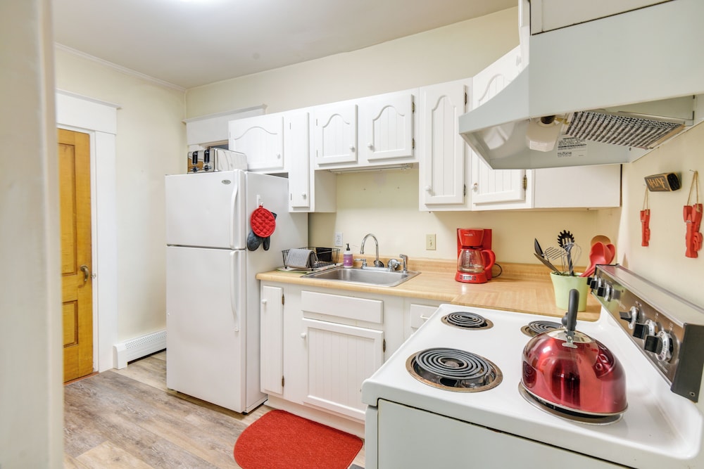 Kennebunk Apartment w/ Local Beach Access! - Property Image 23