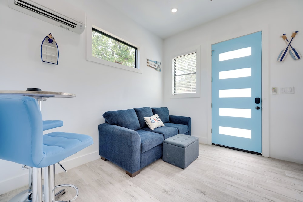Cozy Canyon Lake Studio w/ Forest & Creek Views!