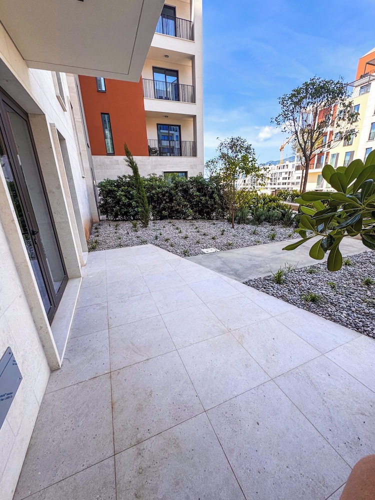 Qumi Porto Suites